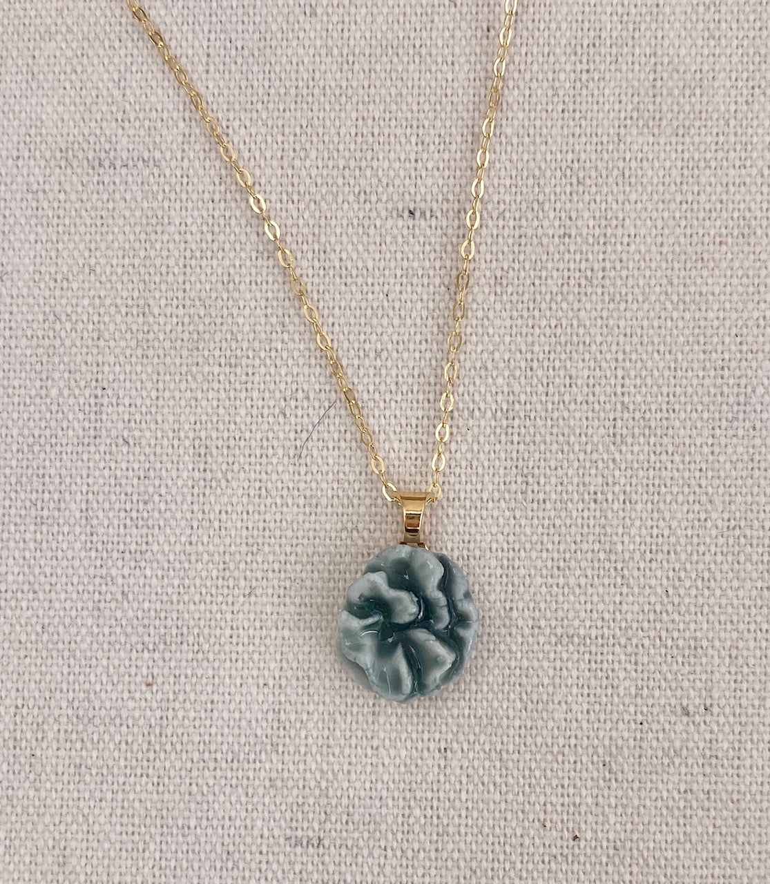 Porcelain "ruffle" flower necklace.